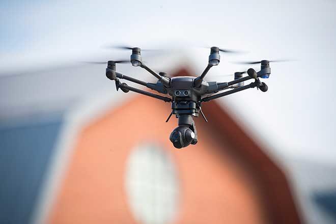 drone ilmassa