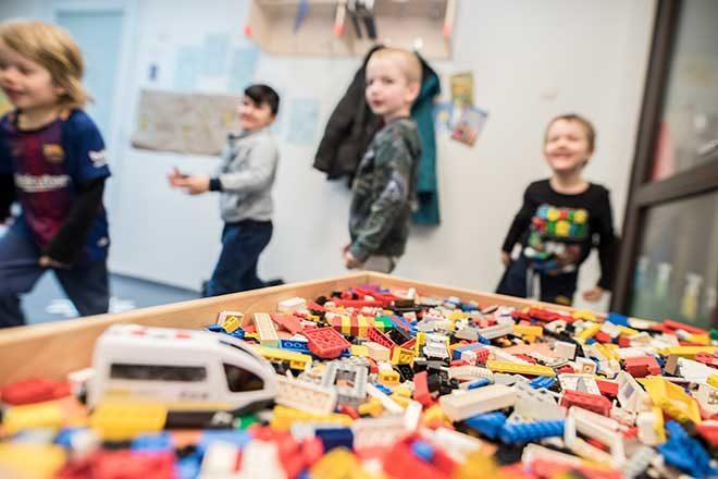 legoja ja lapsia