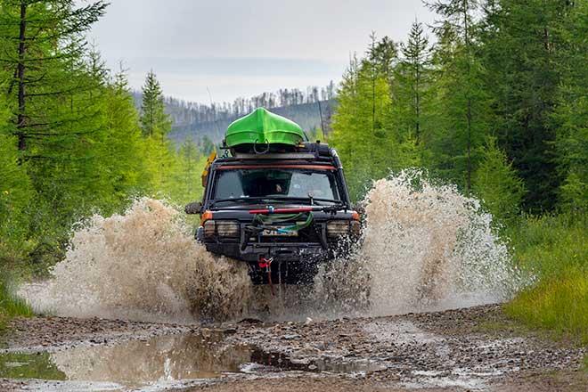Land Rover Siperiassa