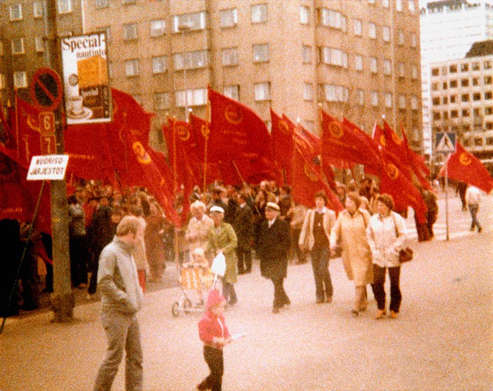 Vappukulkue Helsingin keskustassa 1980.
