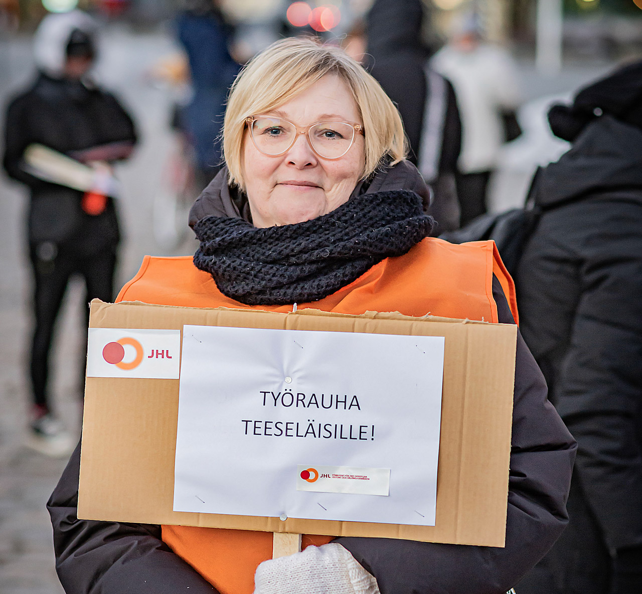 Teese Botnian JHL:n pääluottamusmies Anu Kivivuori oli konsernijaoston kokouksessa kuultavana.