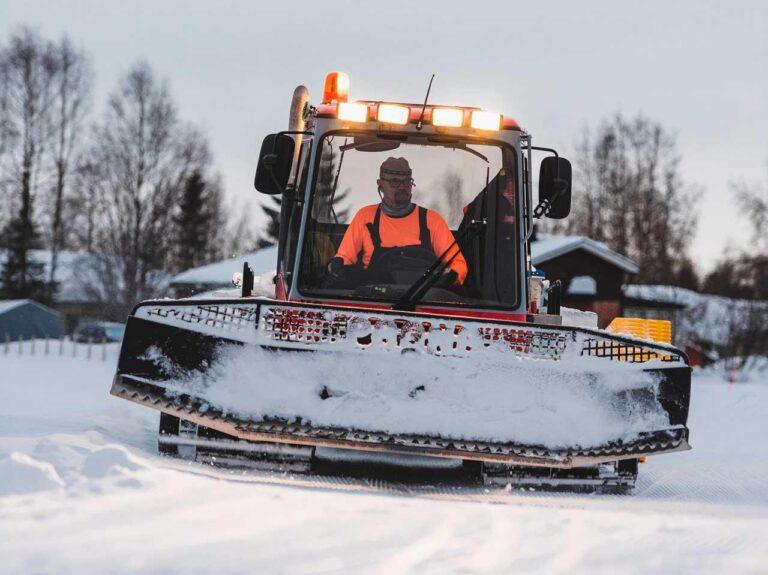 Veli-Matti rauhala latukonene hytissä