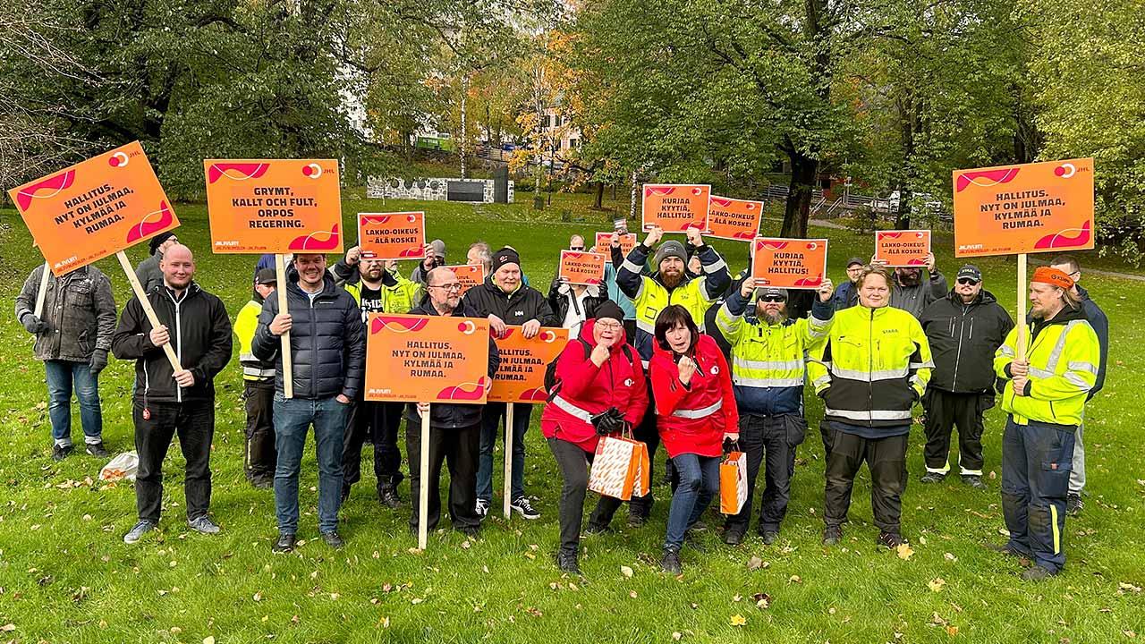 Staran ulosmarssi Toukolan varikolla 12.10.