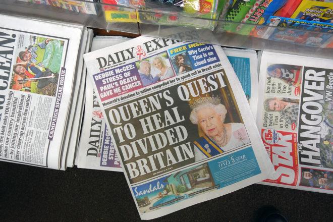 Kuningatar Elisabet piti 24. tammikuuta puheen, jossa hÃ¤n perÃ¤Ã¤nkuulutti yhteisen sÃ¤velen lÃ¶ytÃ¤mistÃ¤. Puhe tulkittiin yleisesti viittauksena brexitiin.